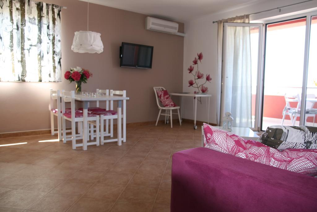 Apartments Roza Medulin Habitación foto